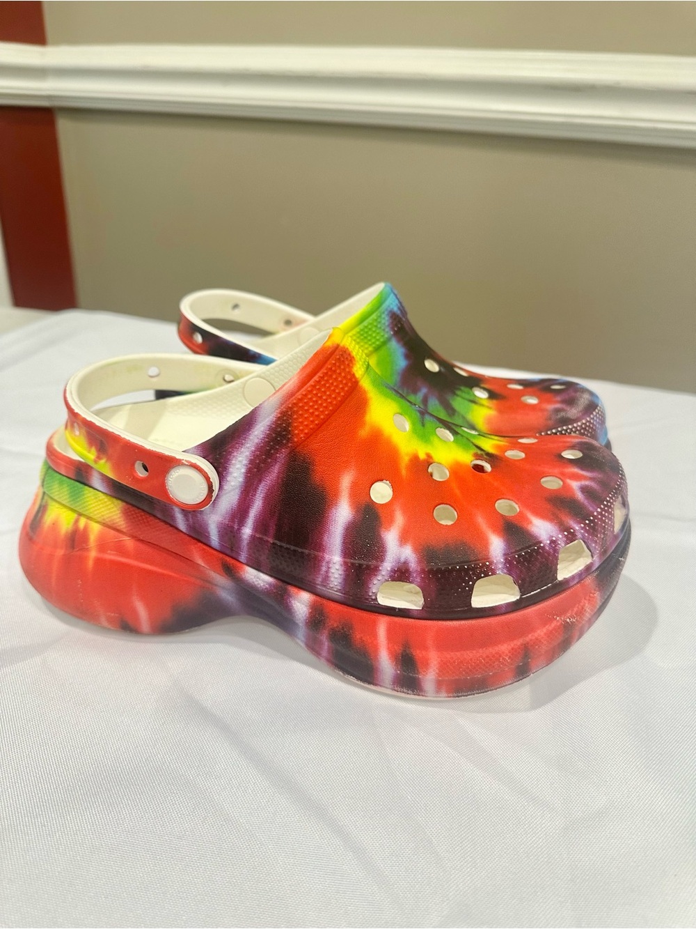 CROCS Tie-Dye Platform Clogs. Ladies 7